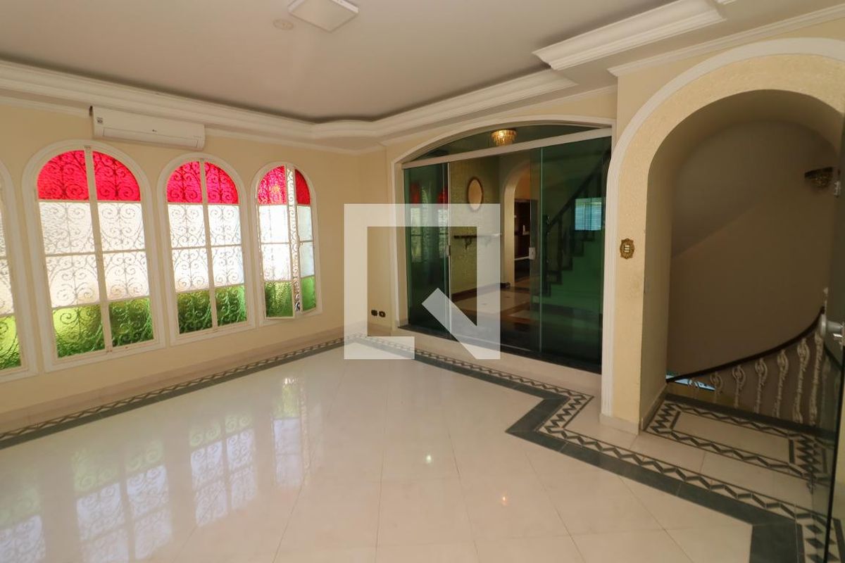 Casa, 3 quartos, 300 m² - Foto 32
