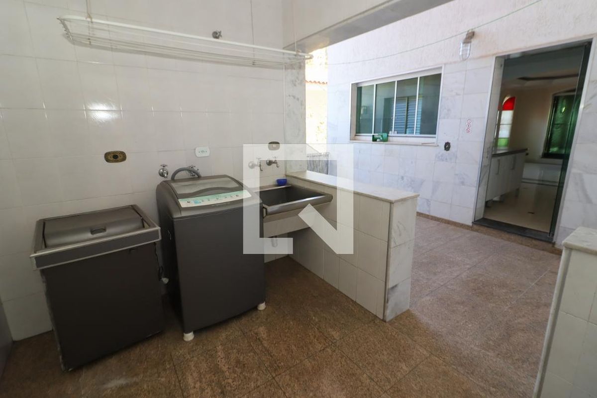 Casa, 3 quartos, 300 m² - Foto 43