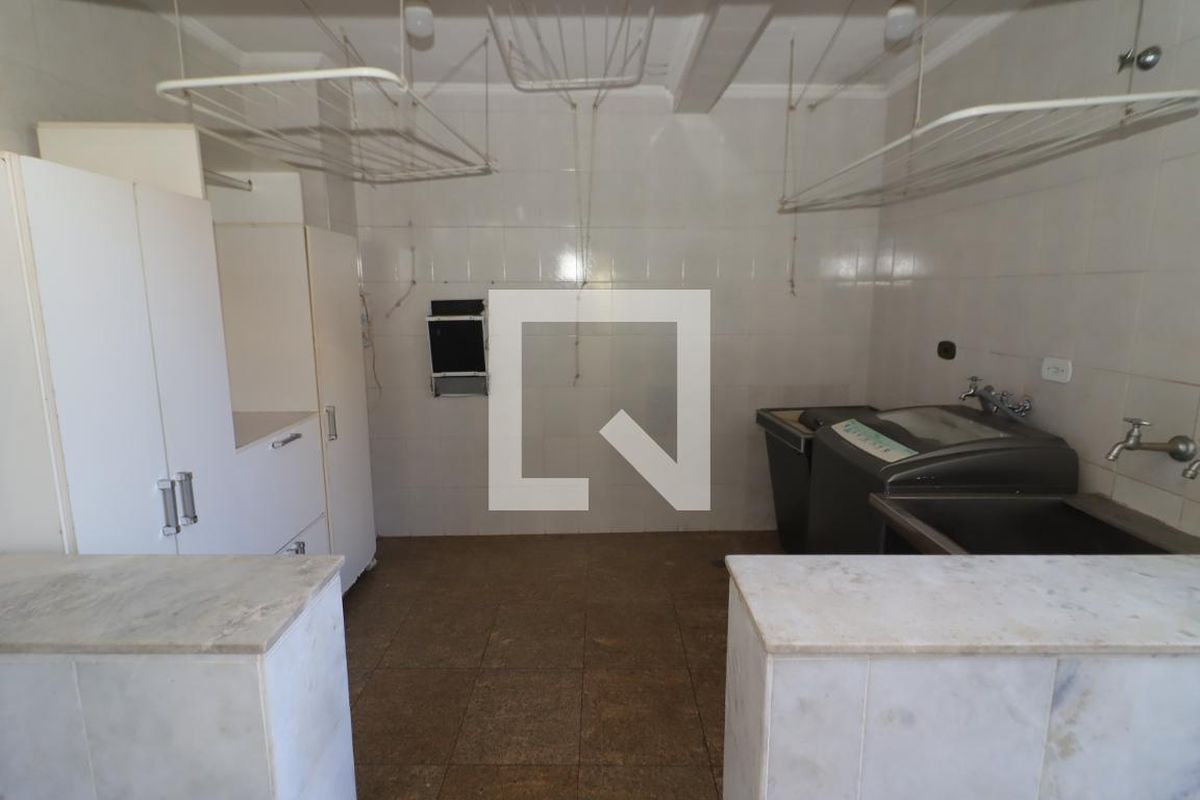 Casa, 3 quartos, 300 m² - Foto 42