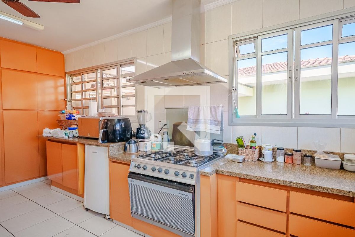 Casa, 4 quartos, 290 m² - Foto 38