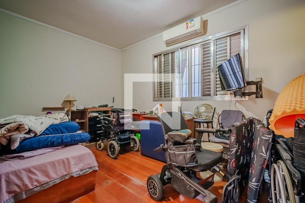Casa, 4 quartos, 290 m² - Foto 24