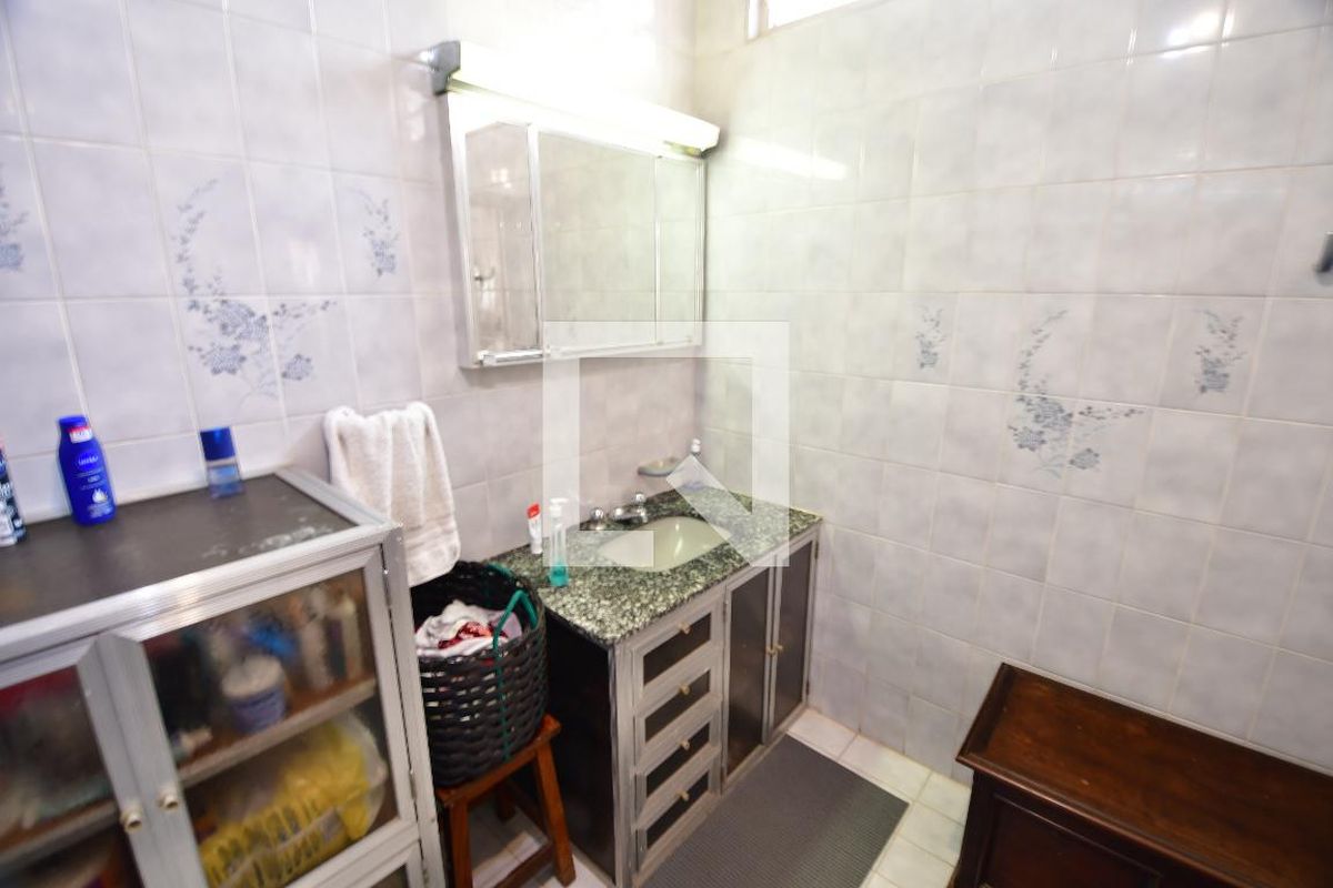 Casa à Venda - Jardim Flamboyant, 3 Quartos,  202 m2 em , Campinas - sp | SoloBR