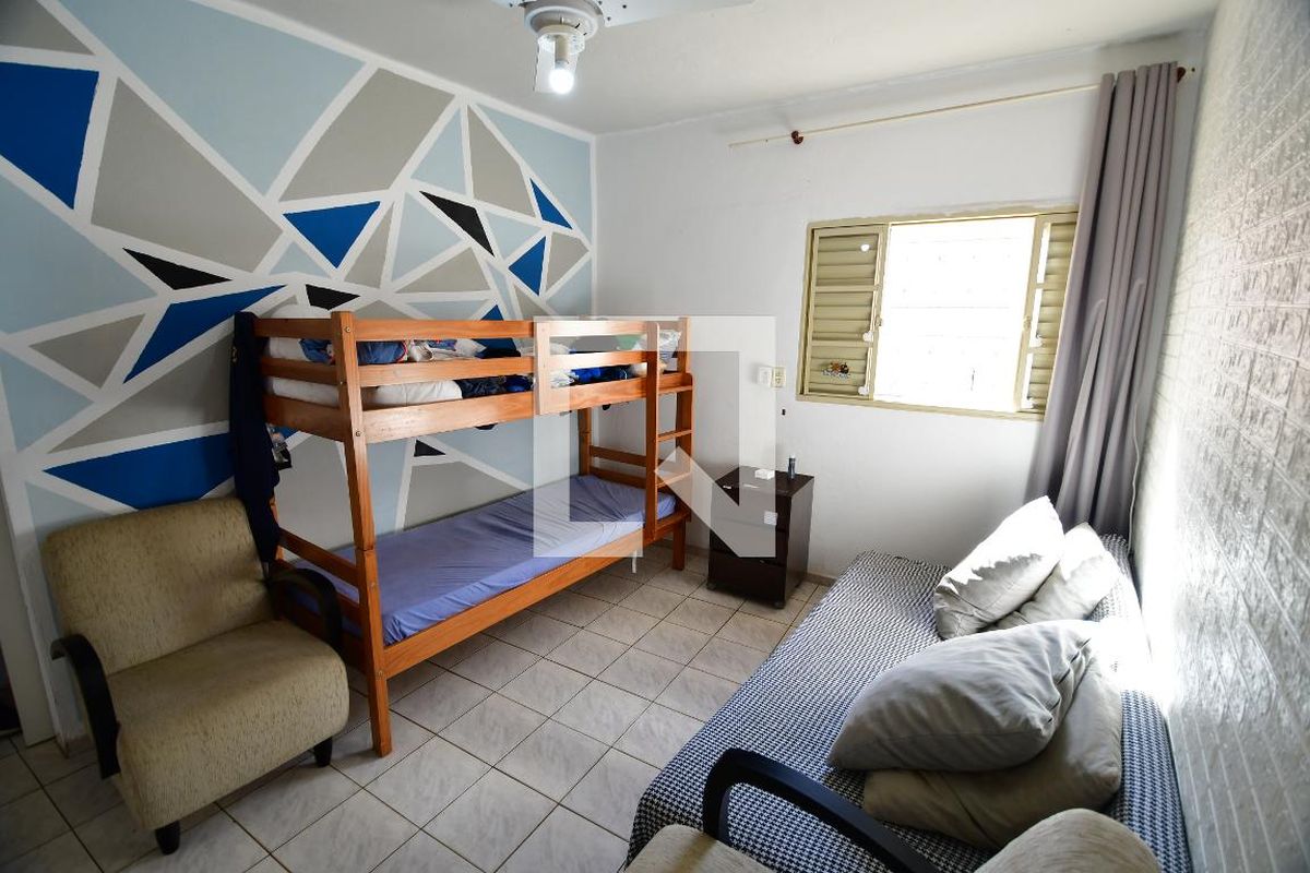 Casa à Venda - Jardim Flamboyant, 3 Quartos,  202 m2 em , Campinas - sp | SoloBR