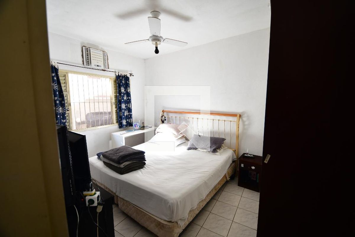 Casa à Venda - Jardim Flamboyant, 3 Quartos,  202 m2 em , Campinas - sp | SoloBR