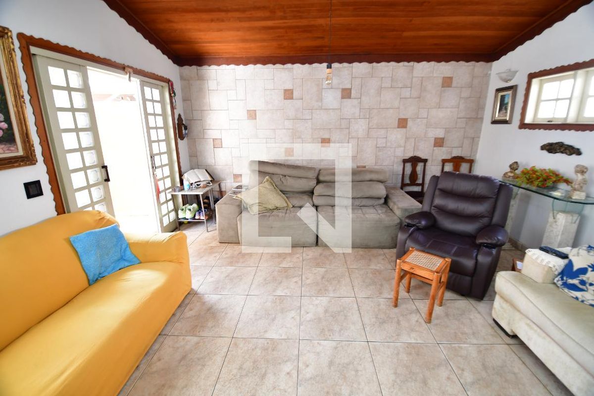 Casa à Venda - Jardim Flamboyant, 3 Quartos,  202 m2 em , Campinas - sp | SoloBR
