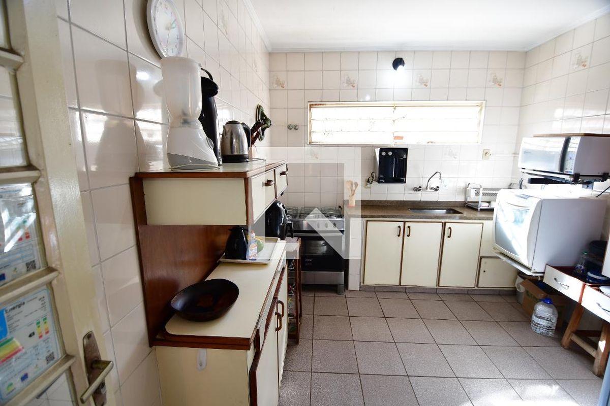 Casa à Venda - Jardim Flamboyant, 3 Quartos,  202 m2 em , Campinas - sp | SoloBR