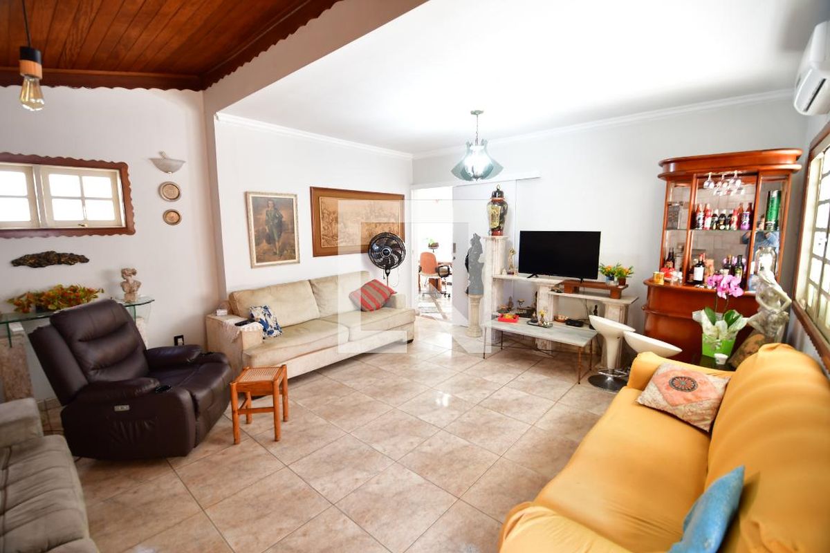 Casa à Venda - Jardim Flamboyant, 3 Quartos,  202 m2 em , Campinas - sp | SoloBR