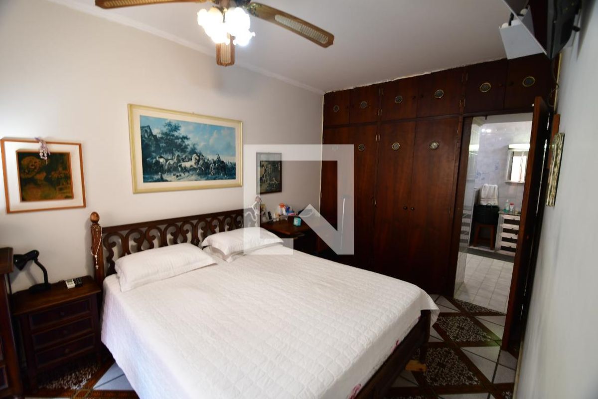 Casa à Venda - Jardim Flamboyant, 3 Quartos,  202 m2 em , Campinas - sp | SoloBR