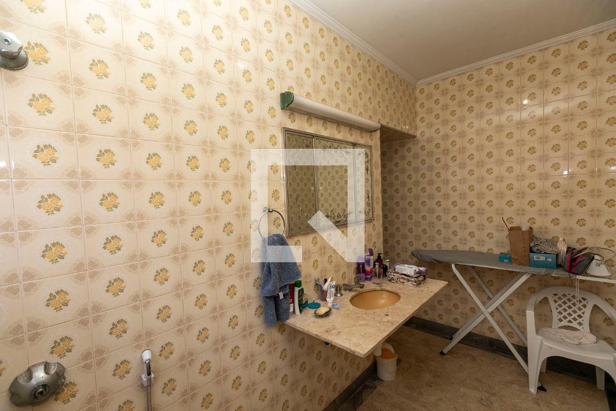 Casa à Venda - Taquaral, 4 Quartos,  200 m2 em , Campinas - sp | SoloBR