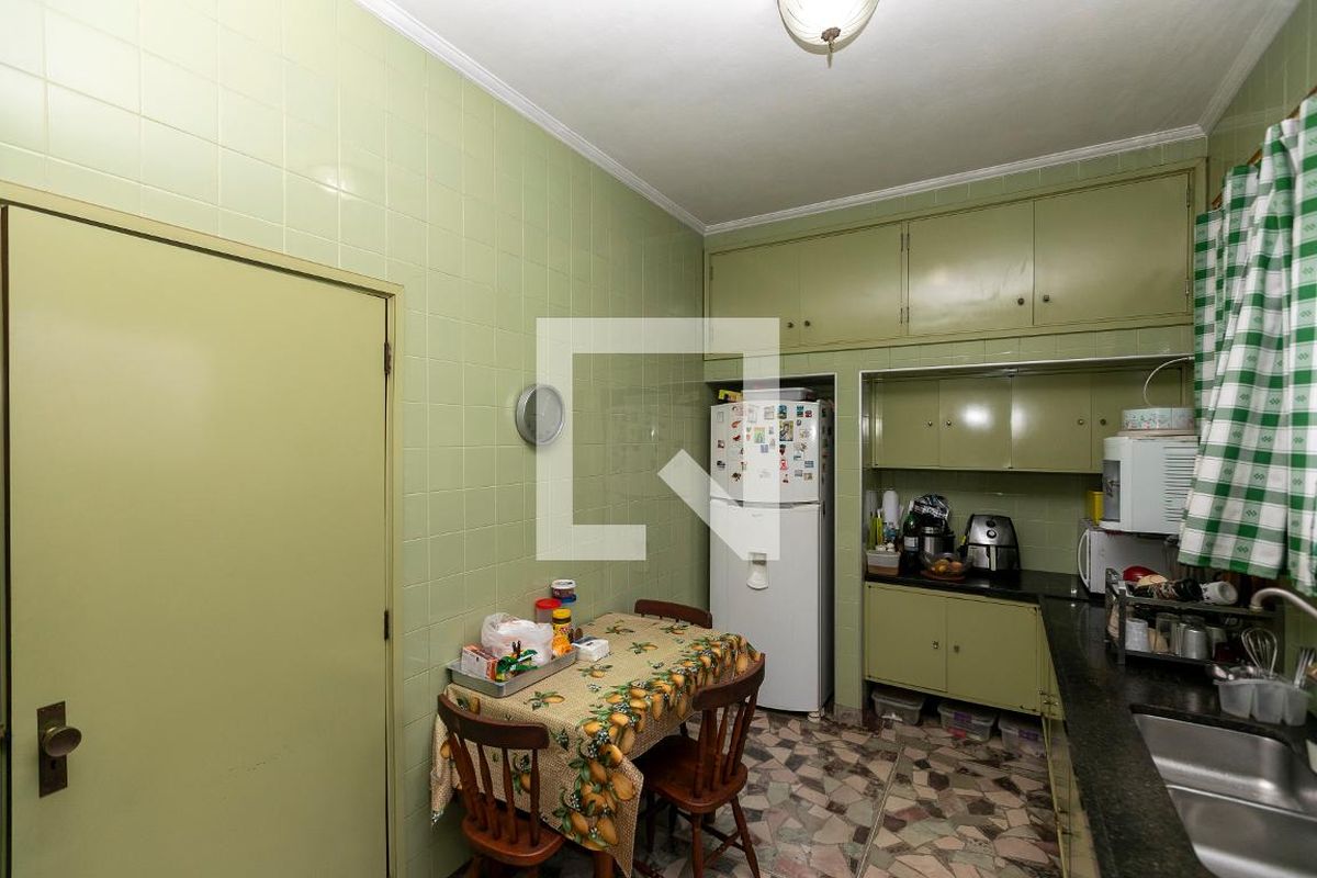 Casa à Venda - Taquaral, 4 Quartos,  200 m2 em , Campinas - sp | SoloBR