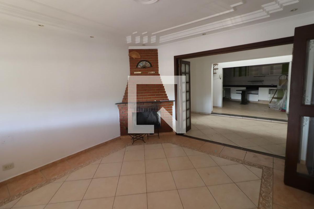 Casa, 3 quartos, 213 m² - Foto 1