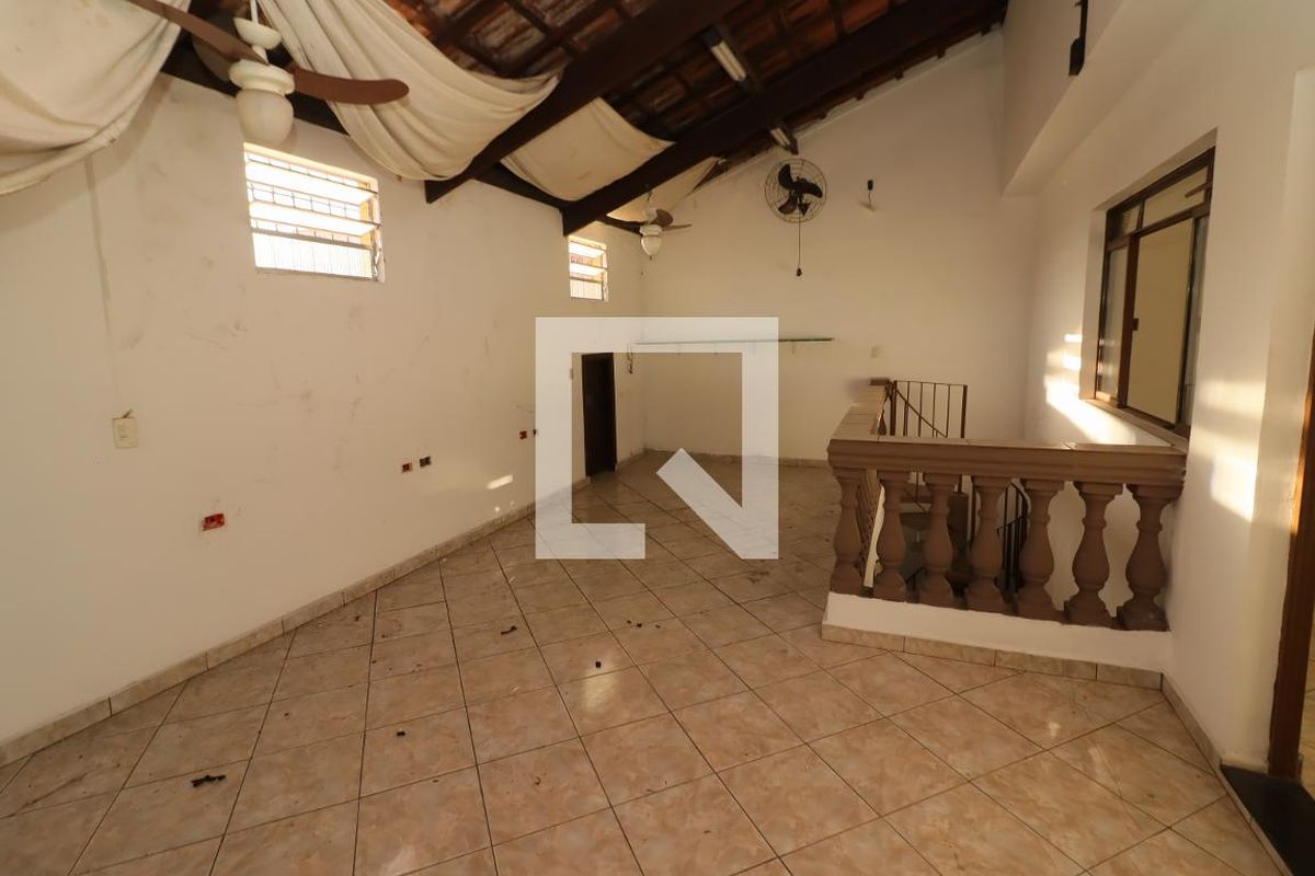 Casa, 3 quartos, 213 m² - Foto 32