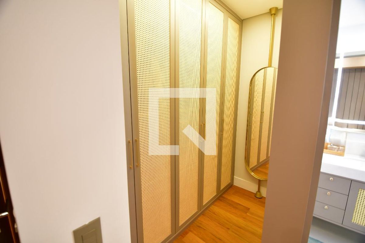 Apartamento à Venda - Cambuí, 3 Quartos,  170 m2 em , Campinas - sp | SoloBR