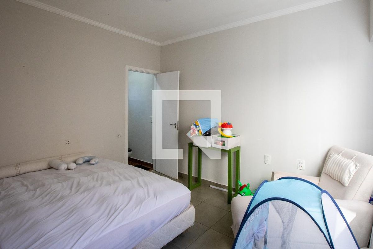 Casa à Venda - Guanabara, 6 Quartos,  230 m2 em , Campinas - sp | SoloBR