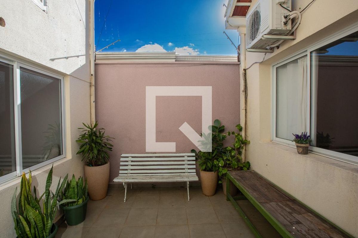 Casa à Venda - Guanabara, 6 Quartos,  230 m2 em , Campinas - sp | SoloBR