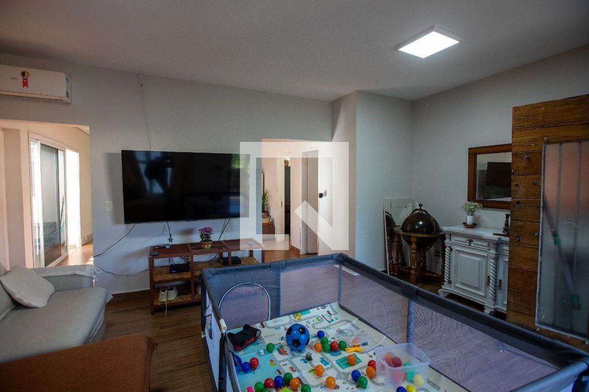 Casa à Venda - Guanabara, 6 Quartos,  230 m2 em , Campinas - sp | SoloBR