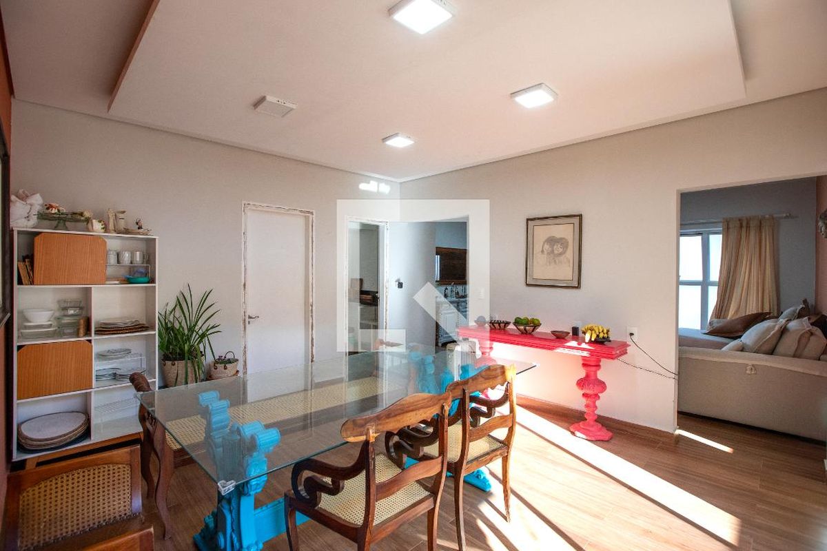 Casa à Venda - Guanabara, 6 Quartos,  230 m2 em , Campinas - sp | SoloBR