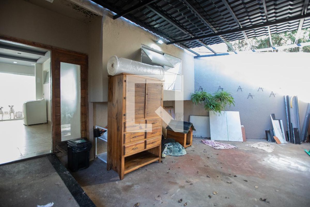 Casa à Venda - Guanabara, 6 Quartos,  230 m2 em , Campinas - sp | SoloBR