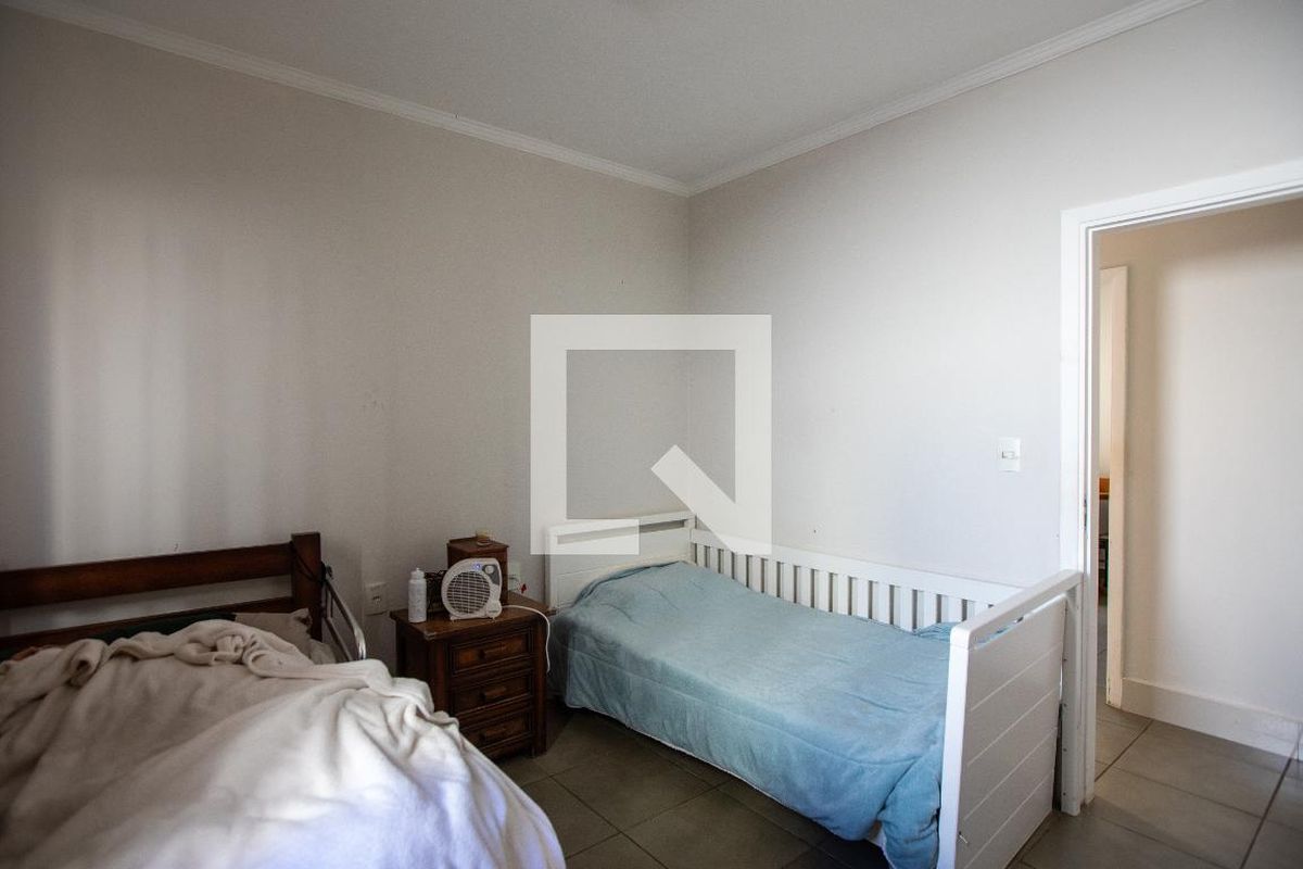 Casa à Venda - Guanabara, 6 Quartos,  230 m2 em , Campinas - sp | SoloBR