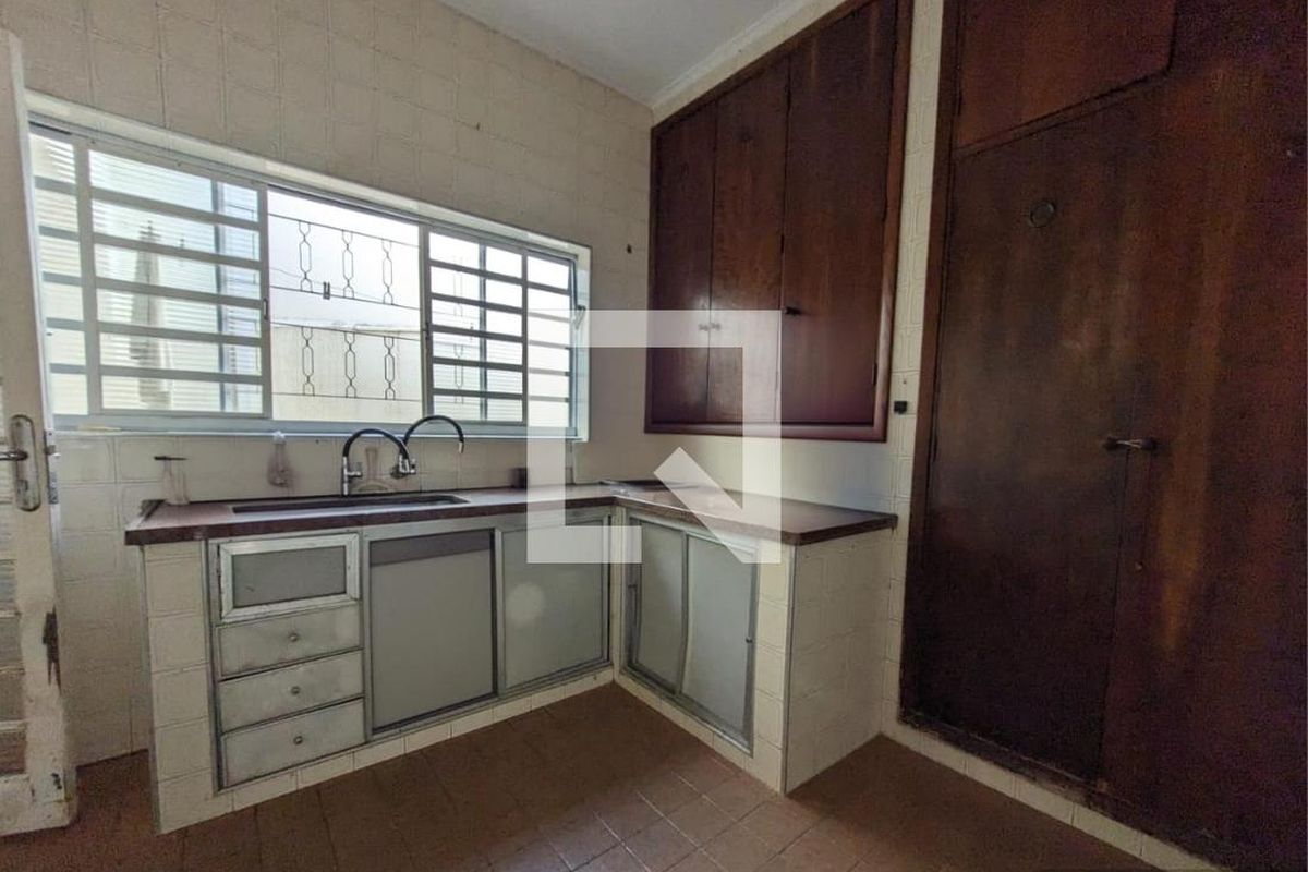 Casa à Venda - Jardim Flamboyant, 3 Quartos,  207 m2 em , Campinas - sp | SoloBR