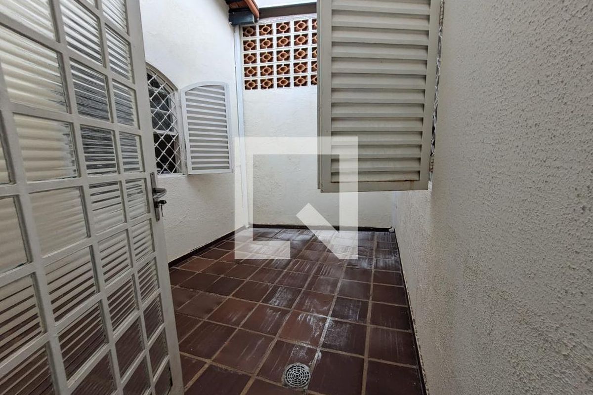 Casa à Venda - Jardim Flamboyant, 3 Quartos,  207 m2 em , Campinas - sp | SoloBR