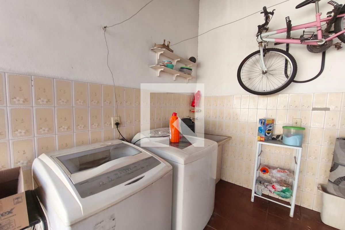 Casa à Venda - Parque Prado, 3 Quartos,  140 m2 em , Campinas - sp | SoloBR