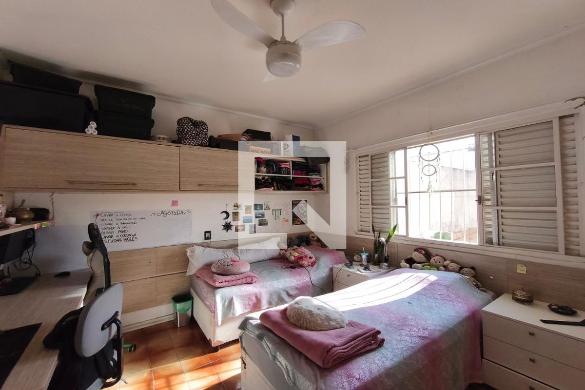 Casa à Venda - Parque Prado, 3 Quartos,  140 m2 em , Campinas - sp | SoloBR