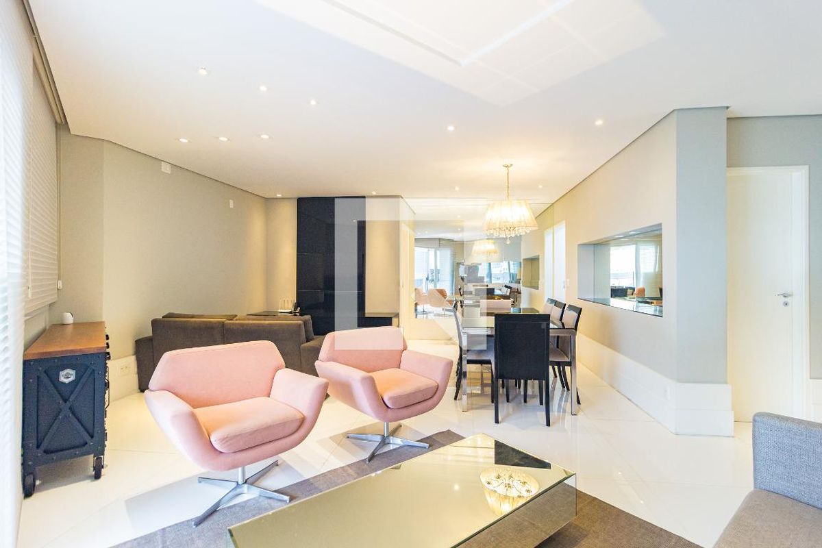 Apartamento, 3 quartos, 131 m² - Foto 1
