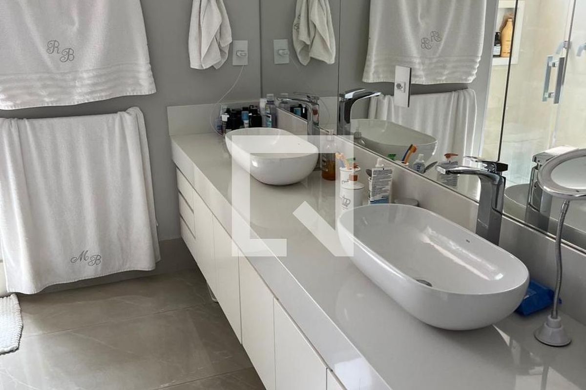 Apartamento à Venda - Cambuí, 3 Quartos,  213 m2 em , Campinas - sp | SoloBR
