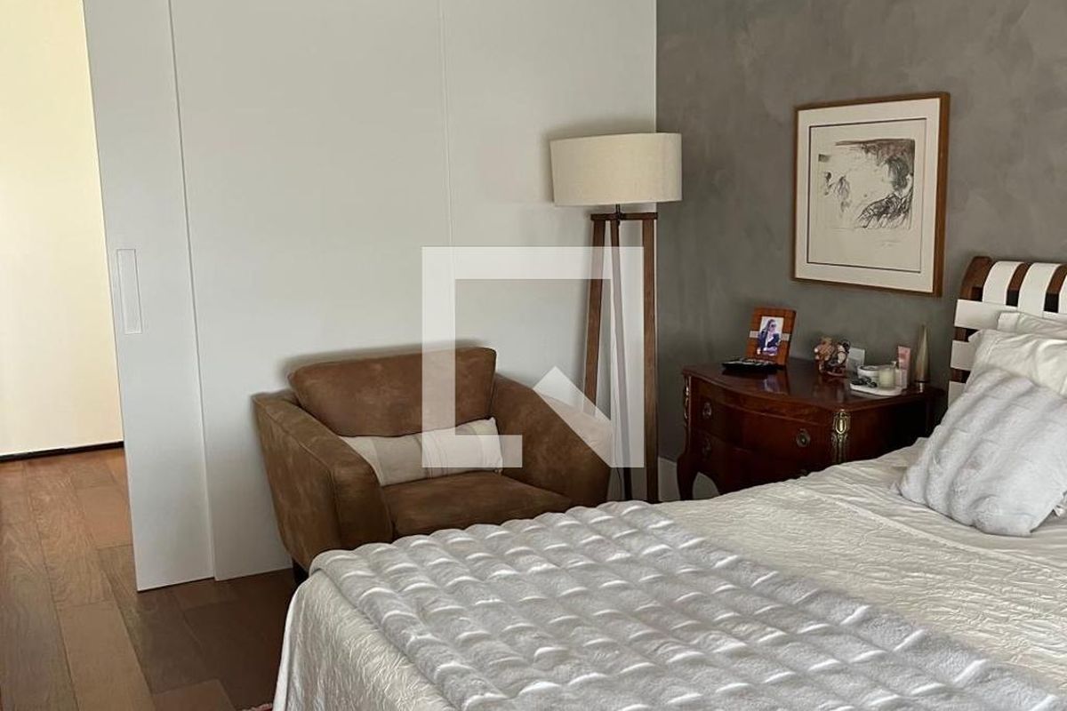 Apartamento à Venda - Cambuí, 3 Quartos,  213 m2 em , Campinas - sp | SoloBR