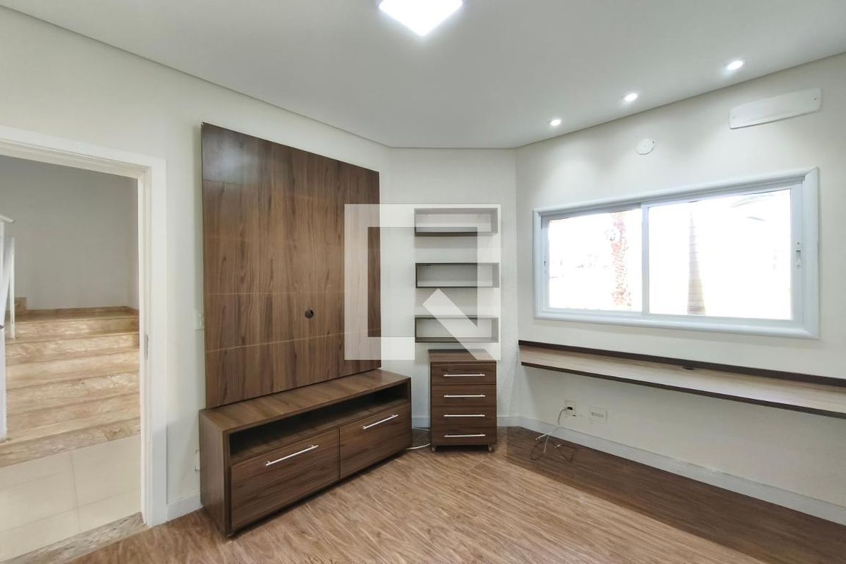 Casa à Venda - Swiss Park, 3 Quartos,  242 m2 em , Campinas - sp | SoloBR
