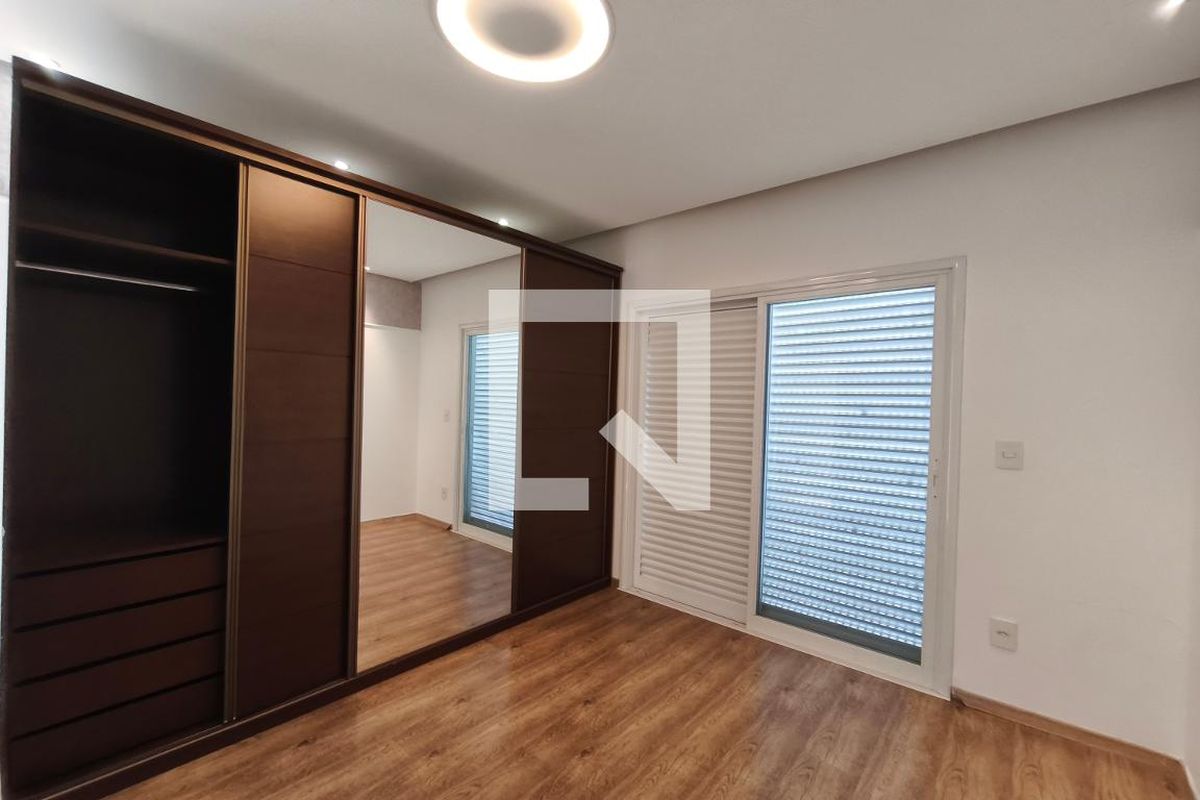 Casa à Venda - Swiss Park, 3 Quartos,  242 m2 em , Campinas - sp | SoloBR
