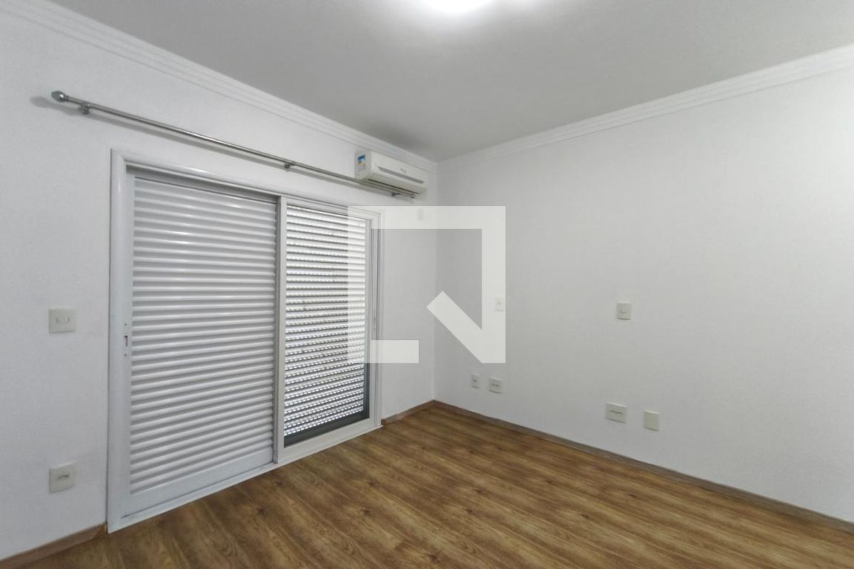 Casa à Venda - Swiss Park, 3 Quartos,  242 m2 em , Campinas - sp | SoloBR