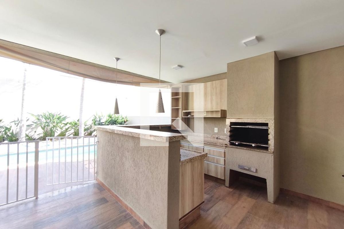 Casa à Venda - Swiss Park, 3 Quartos,  242 m2 em , Campinas - sp | SoloBR