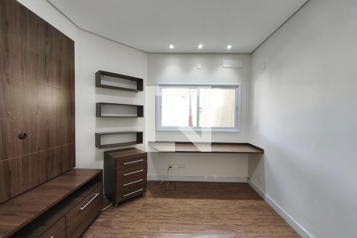 Casa à Venda - Swiss Park, 3 Quartos,  242 m2 em , Campinas - sp | SoloBR