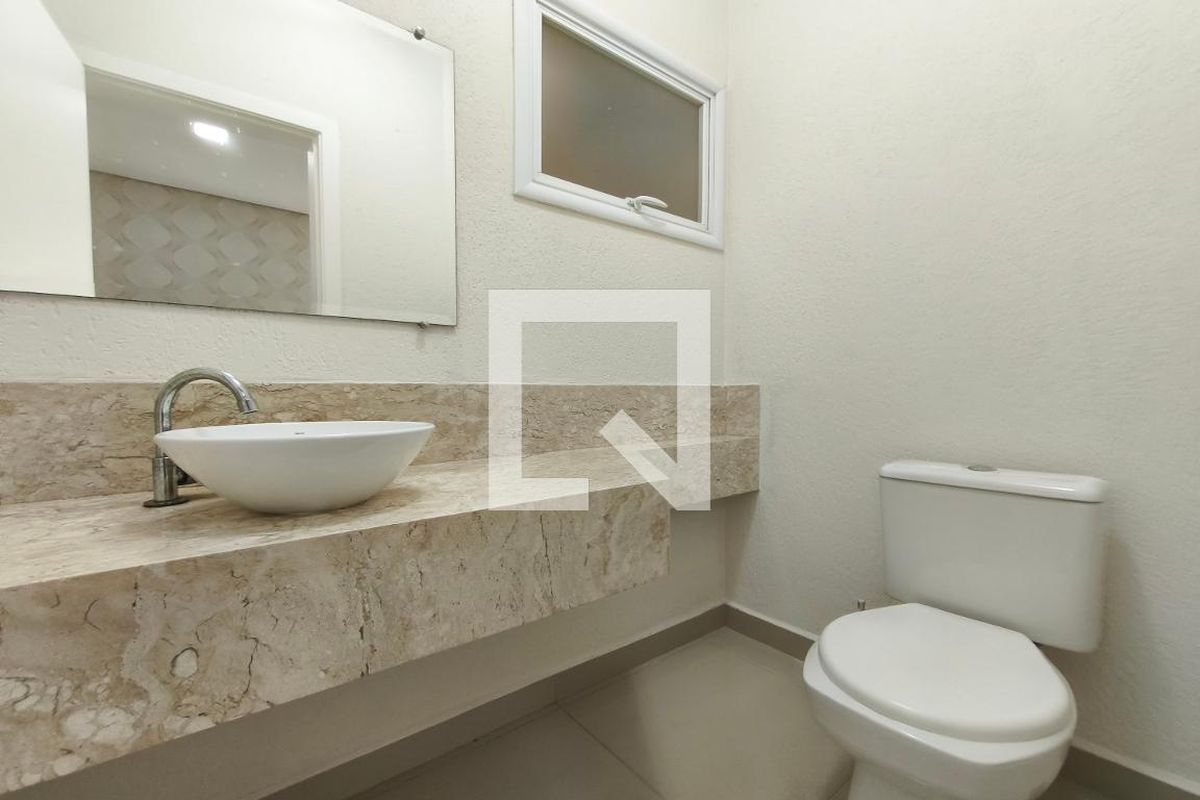 Casa à Venda - Swiss Park, 3 Quartos,  242 m2 em , Campinas - sp | SoloBR