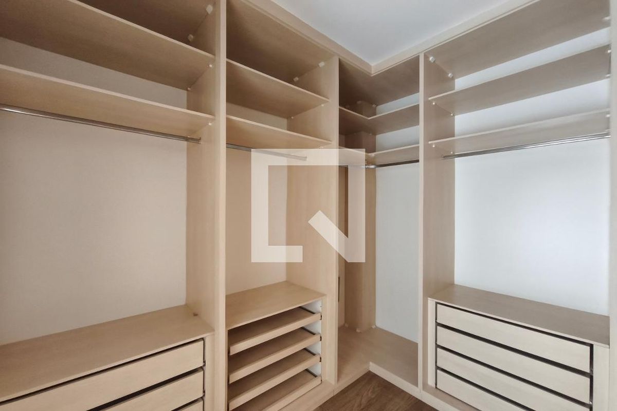 Casa à Venda - Swiss Park, 3 Quartos,  242 m2 em , Campinas - sp | SoloBR
