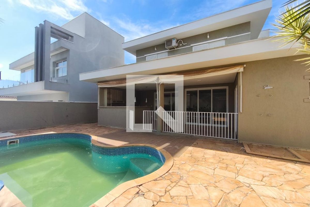 Casa à Venda - Swiss Park, 3 Quartos,  242 m2 em , Campinas - sp | SoloBR