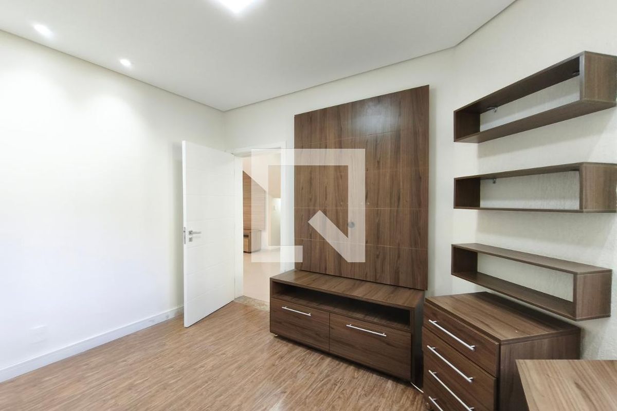 Casa à Venda - Swiss Park, 3 Quartos,  242 m2 em , Campinas - sp | SoloBR