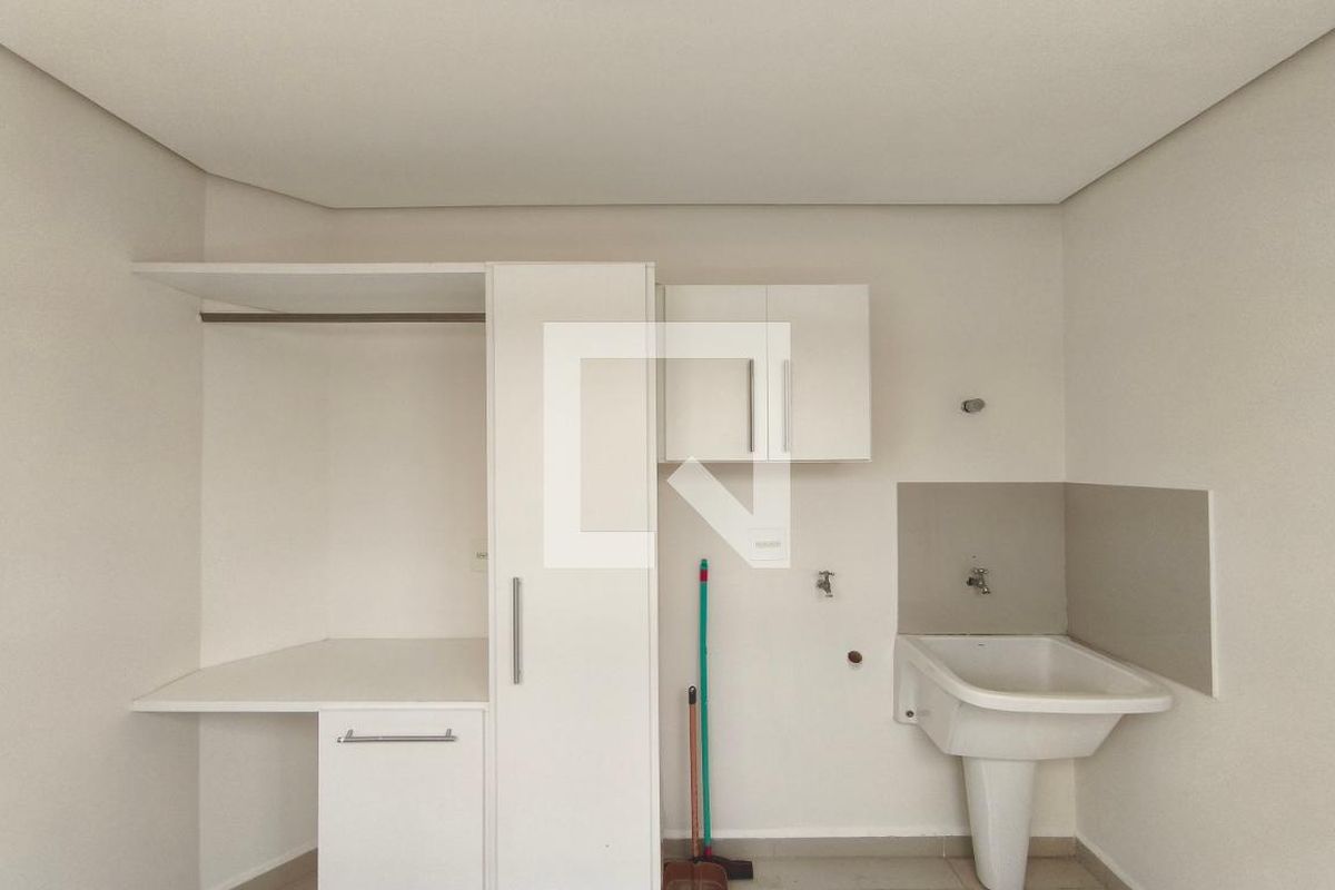 Casa à Venda - Swiss Park, 3 Quartos,  242 m2 em , Campinas - sp | SoloBR