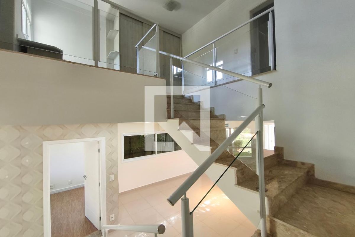 Casa à Venda - Swiss Park, 3 Quartos,  242 m2 em , Campinas - sp | SoloBR