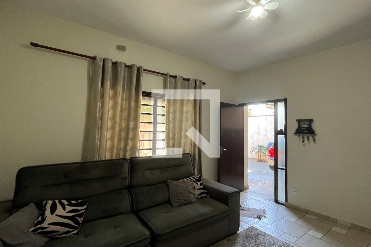 Casa à Venda - Jardim Santana, 5 Quartos,  150 m2 em , Campinas - sp | SoloBR