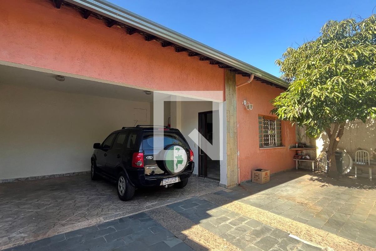 Casa à Venda - Jardim Santana, 5 Quartos,  150 m2 em , Campinas - sp | SoloBR