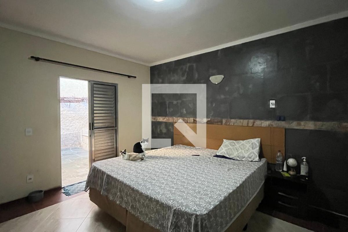Casa à Venda - Jardim Santana, 5 Quartos,  150 m2 em , Campinas - sp | SoloBR
