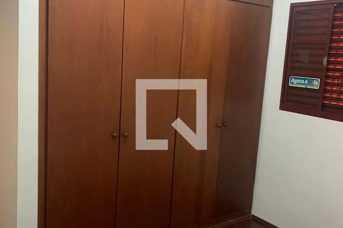 Casa à Venda - Parque Prado, 3 Quartos,  304 m2 em , Campinas - sp | SoloBR