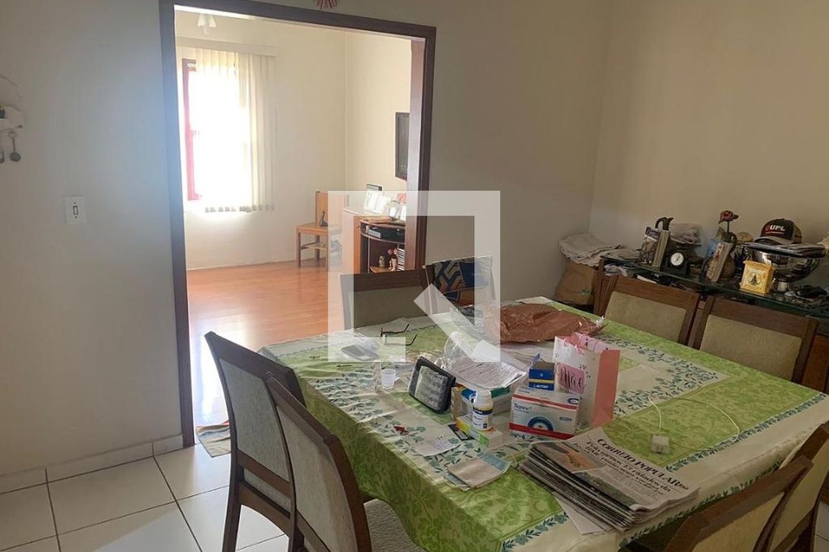 Casa à Venda - Parque Prado, 3 Quartos,  304 m2 em , Campinas - sp | SoloBR