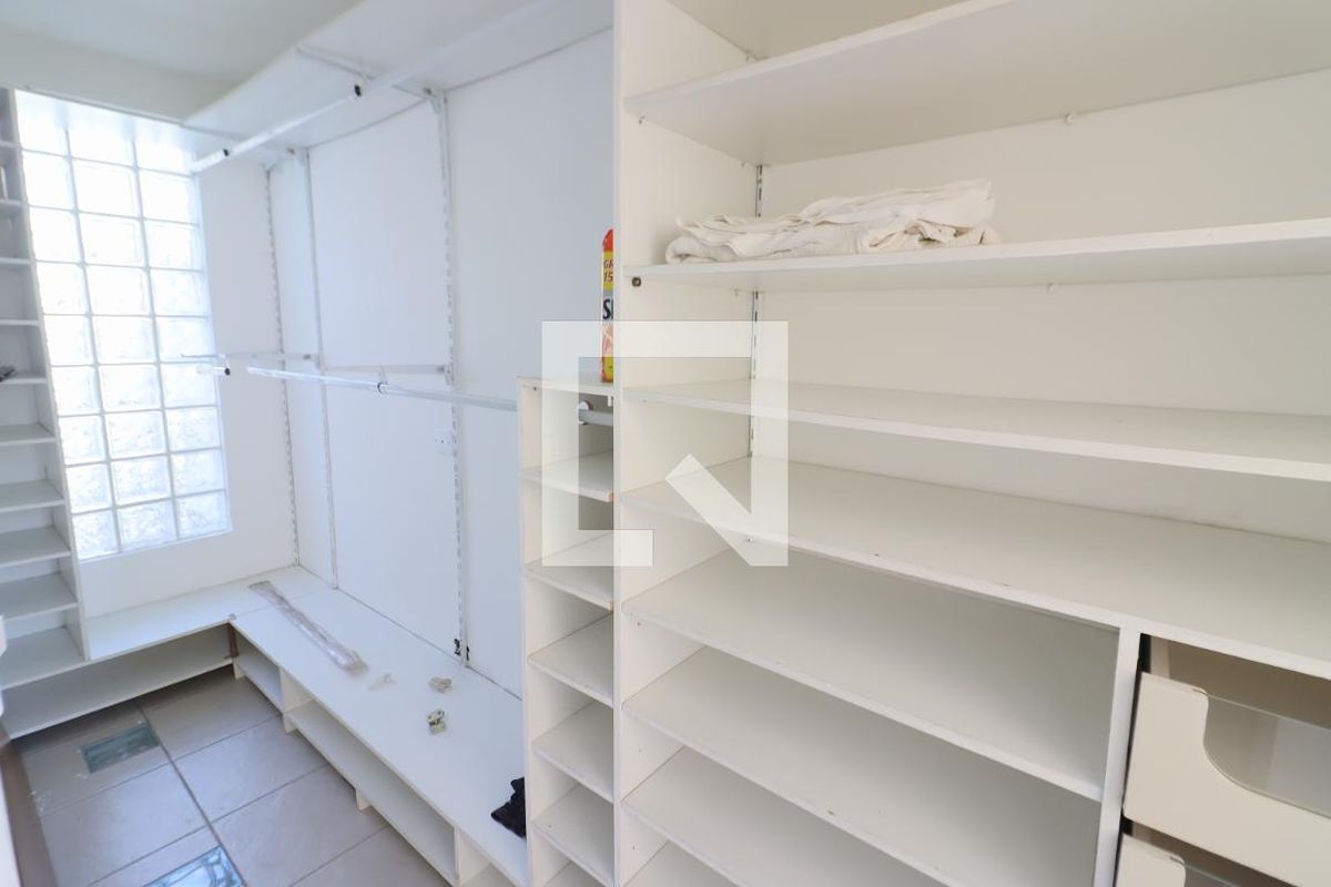 Casa, 3 quartos, 200 m² - Foto 10