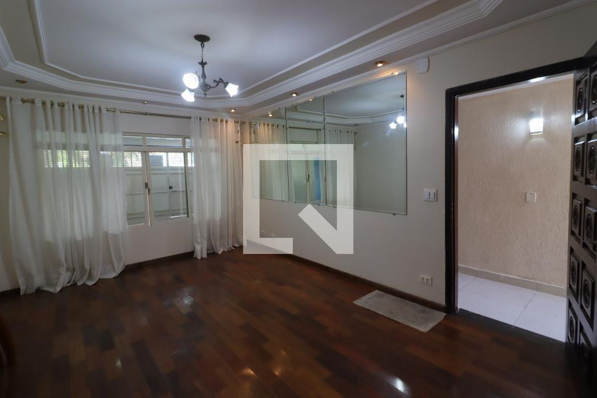 Casa, 3 quartos, 200 m² - Foto 1