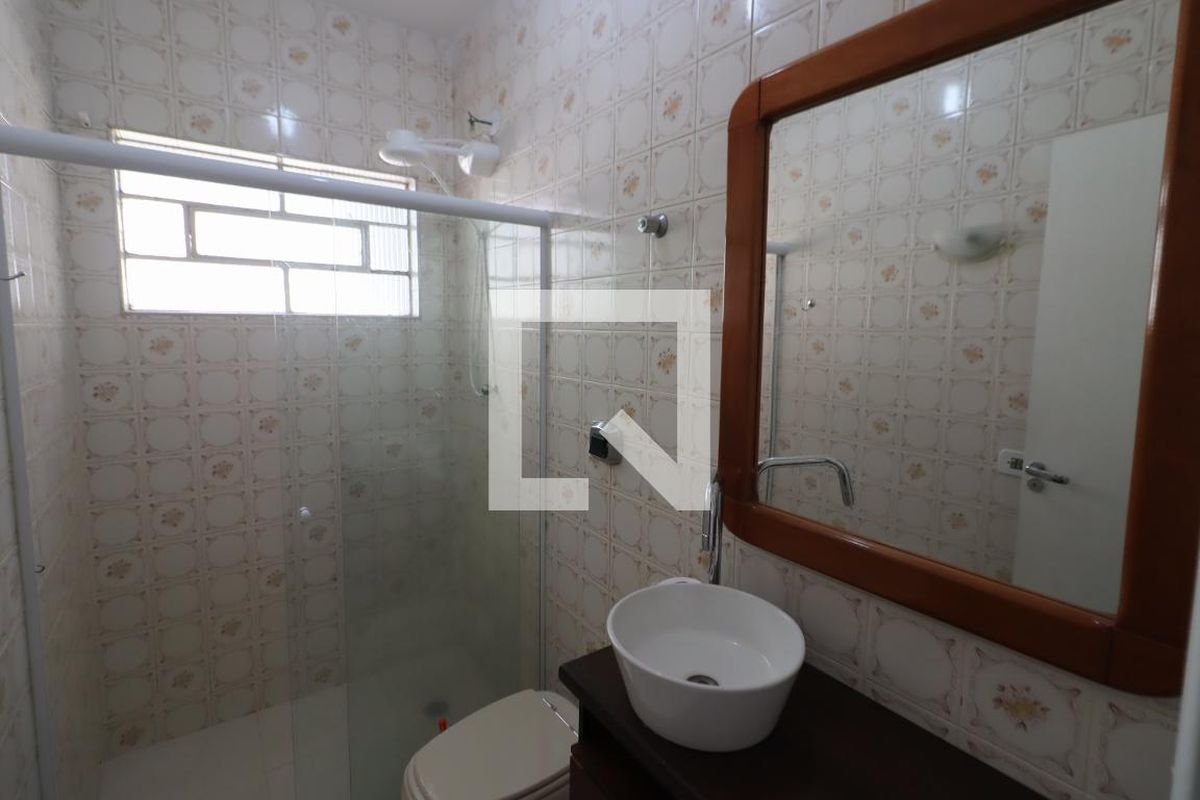 Casa, 3 quartos, 200 m² - Foto 13