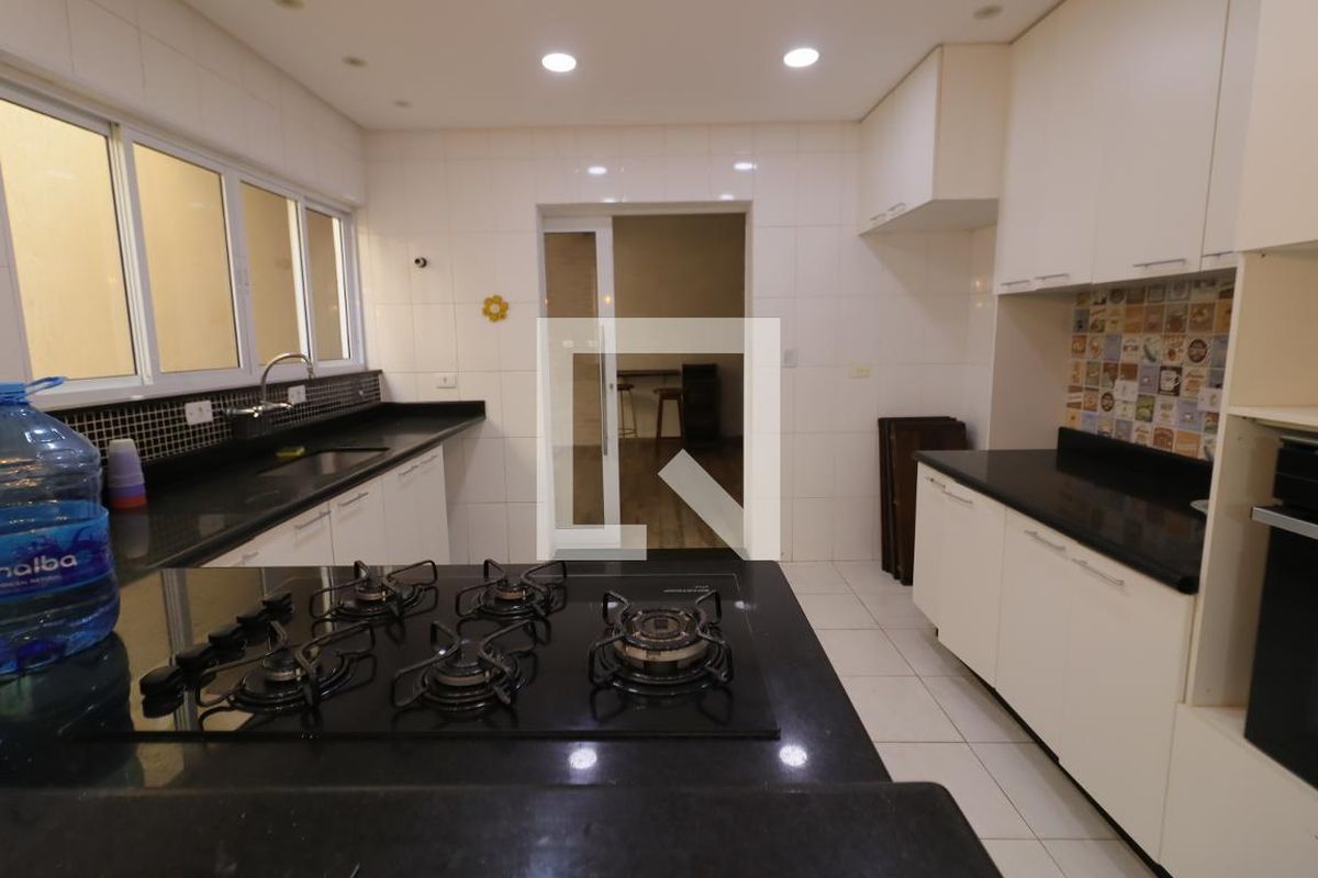 Casa, 3 quartos, 200 m² - Foto 36